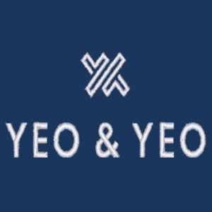 Eddie Bauer® Men's Smooth Fleece 1/2-Zip Design